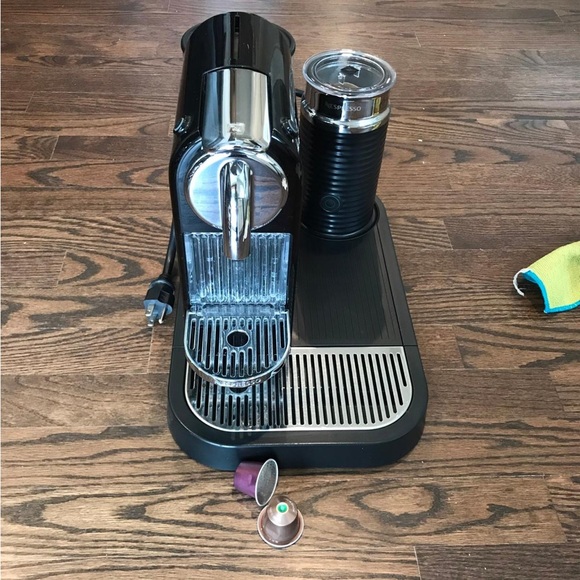 NESPRESSO Espresso Machine with Milk Frother - Picture 2 of 2